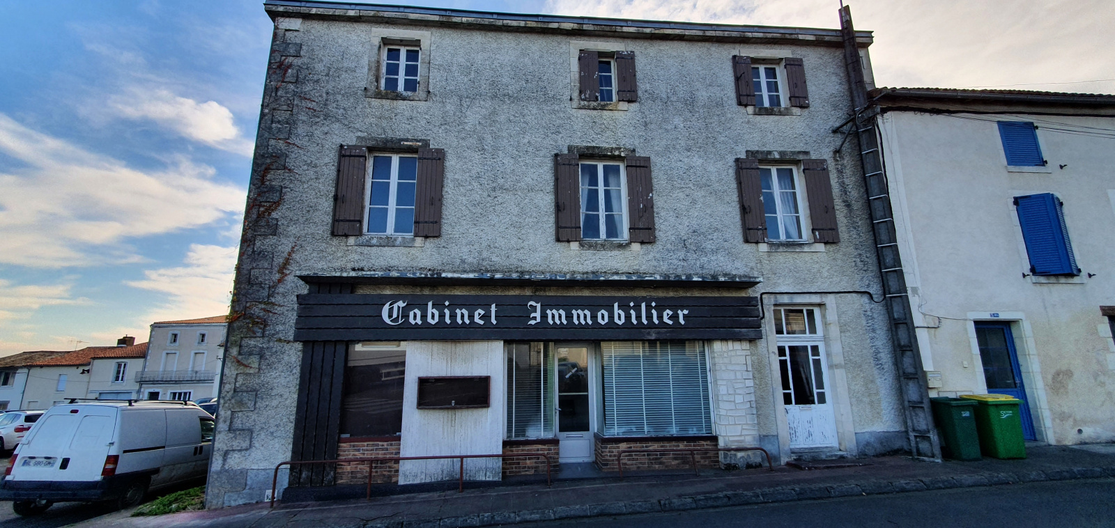 Image_1, Immeuble, Champdeniers, ref :118
